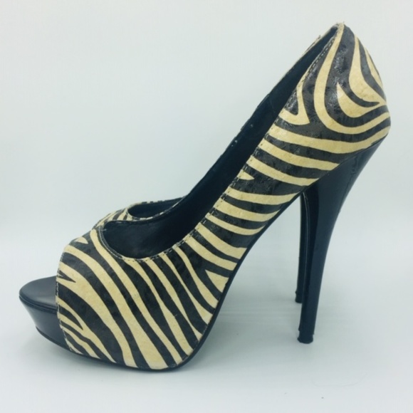 ZEBRA Peep Toe Platform Pump - Picture 3 of 4